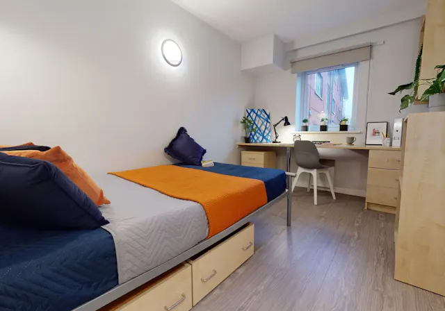 Bronze En Suite room image 2