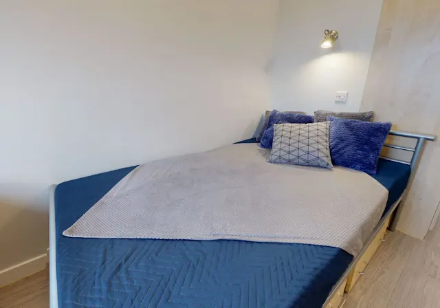 Bronze En Suite Plus room image 1