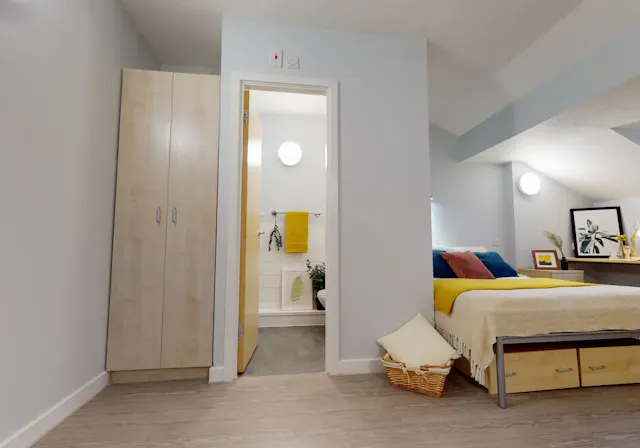 Gold En Suite room image 1