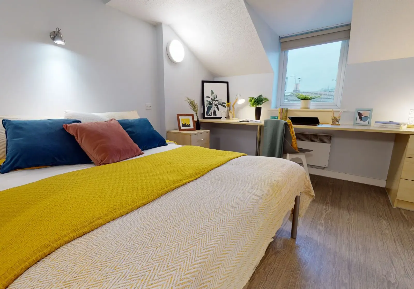 Gold En Suite