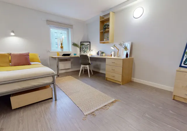 Gold En Suite Plus room image 2