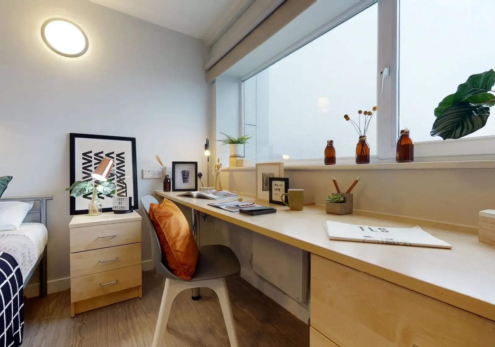 Silver En Suite Plus