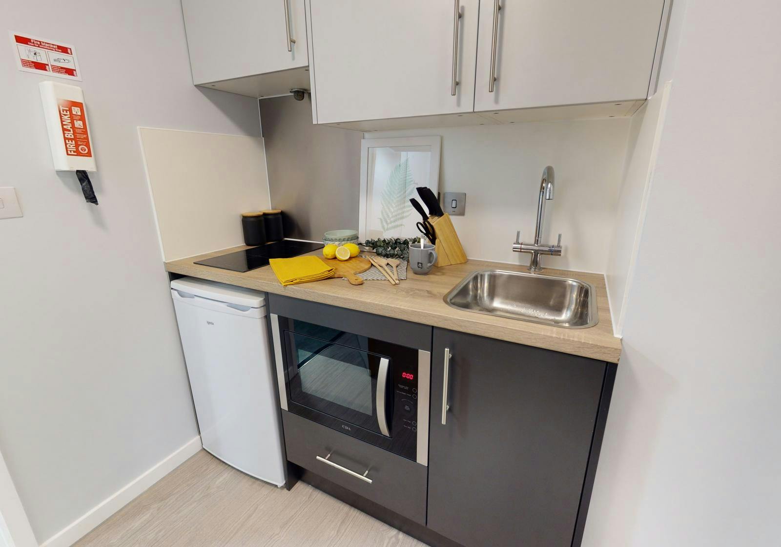 Silver Two Bed Apartment Plus