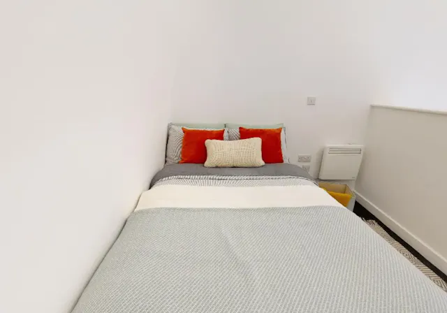 Diamond Studio room image 3