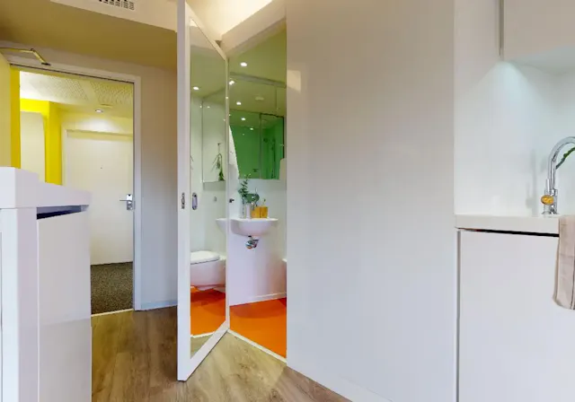 Gold Studio Plus room image 3