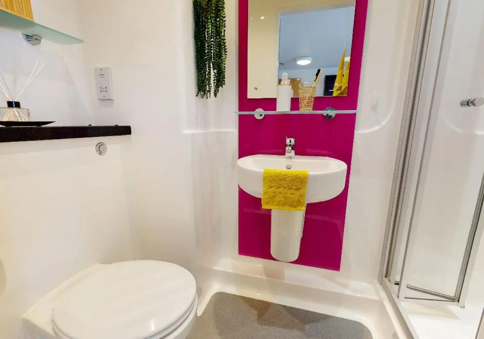 Platinum En Suite