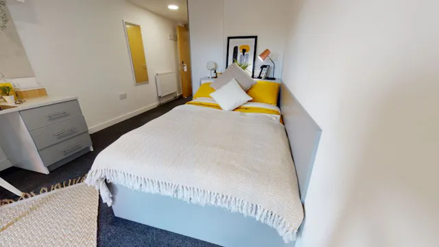 Gold En Suite Plus room image 1