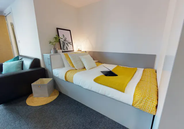 Two Bed Apartment Upper Floor room image 1