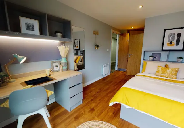 Accessible Bronze En Suite room image 1