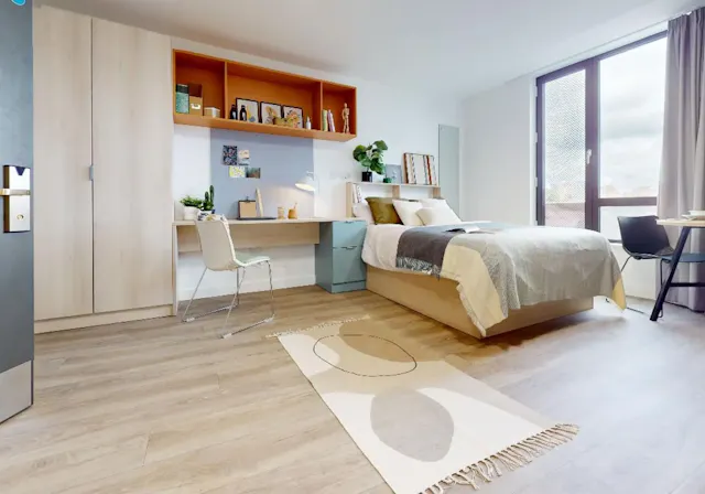 Platinum Studio room image 1