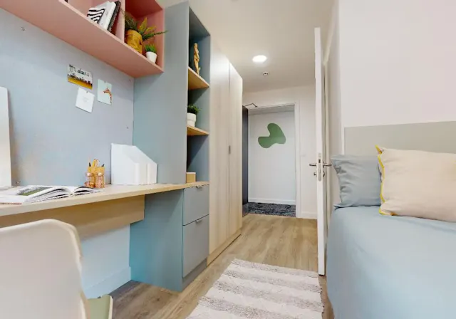 Platinum En Suite Plus room image 1