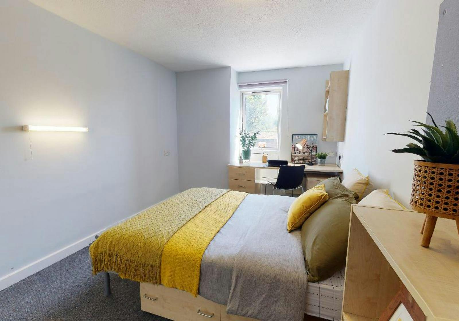 iQ Fiveways House Student Wolverhampton UniAcco