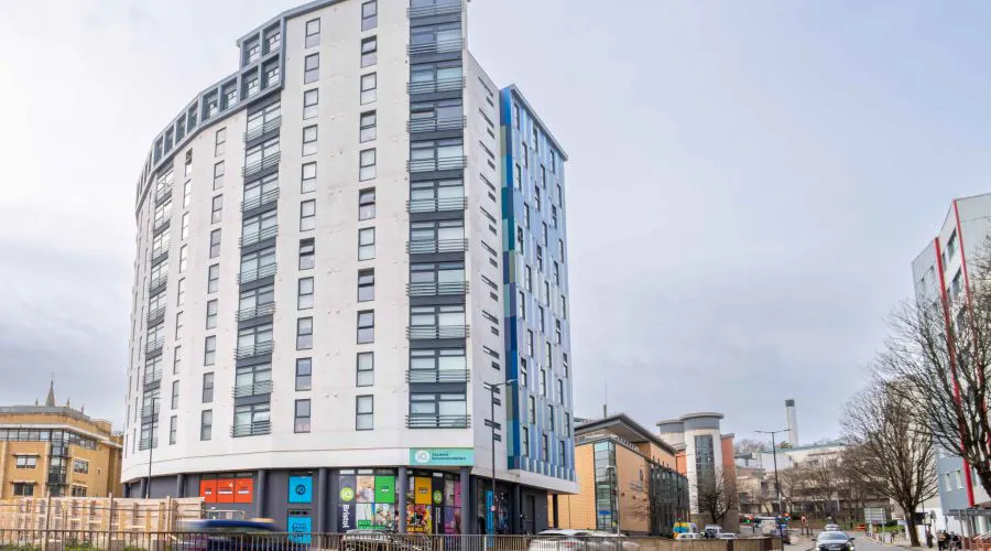 iQ Bristol-Bristol-BUILDING-1