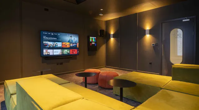 Bronze Studio Deluxe room image 1
