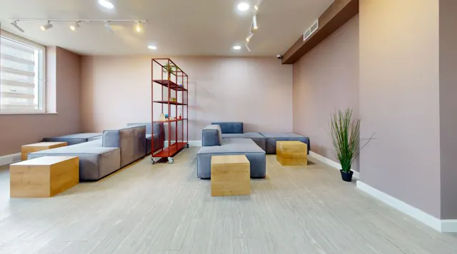 Saver Studio Plus room image 1