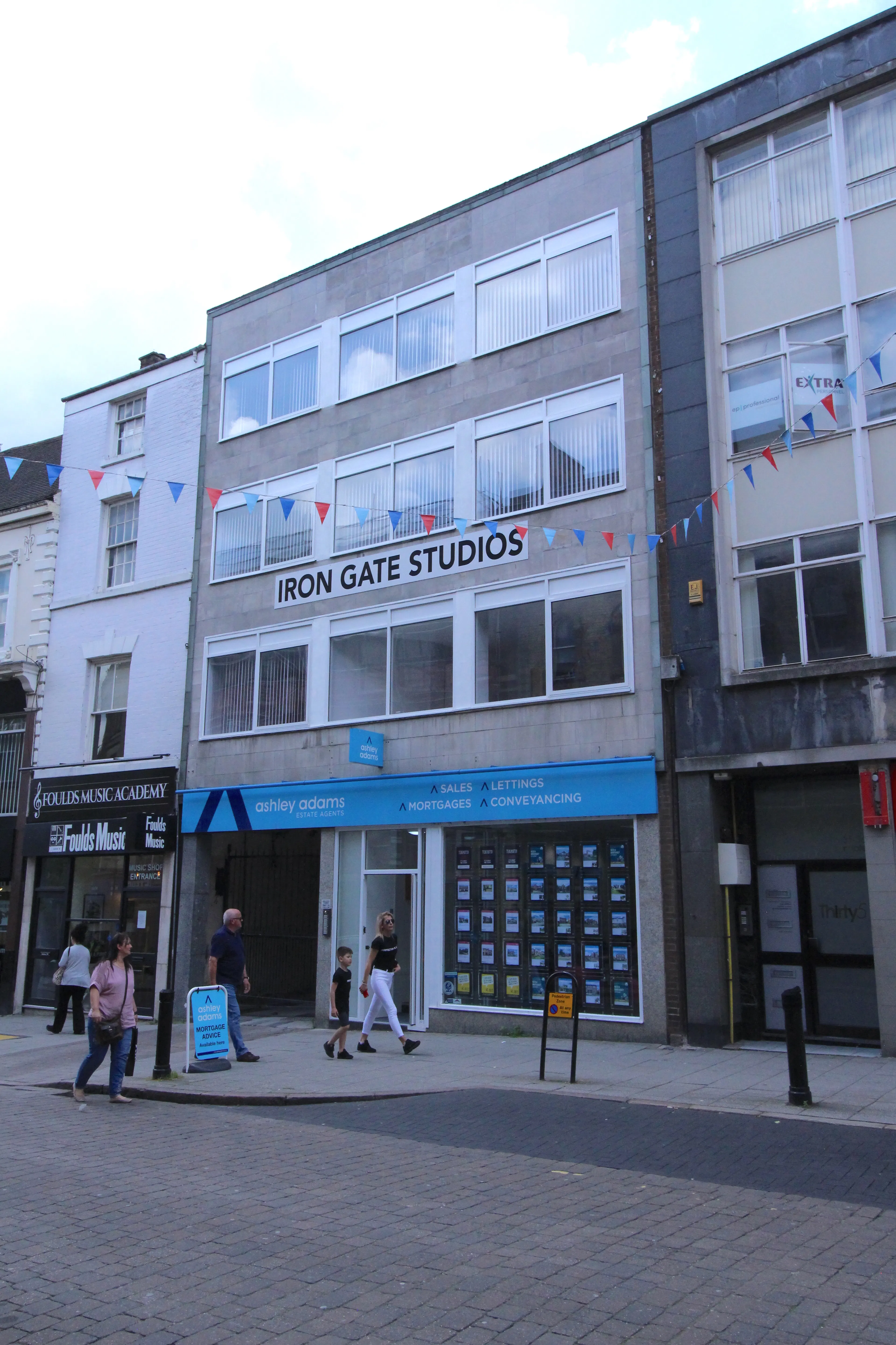 BUILDING BUILDING 1