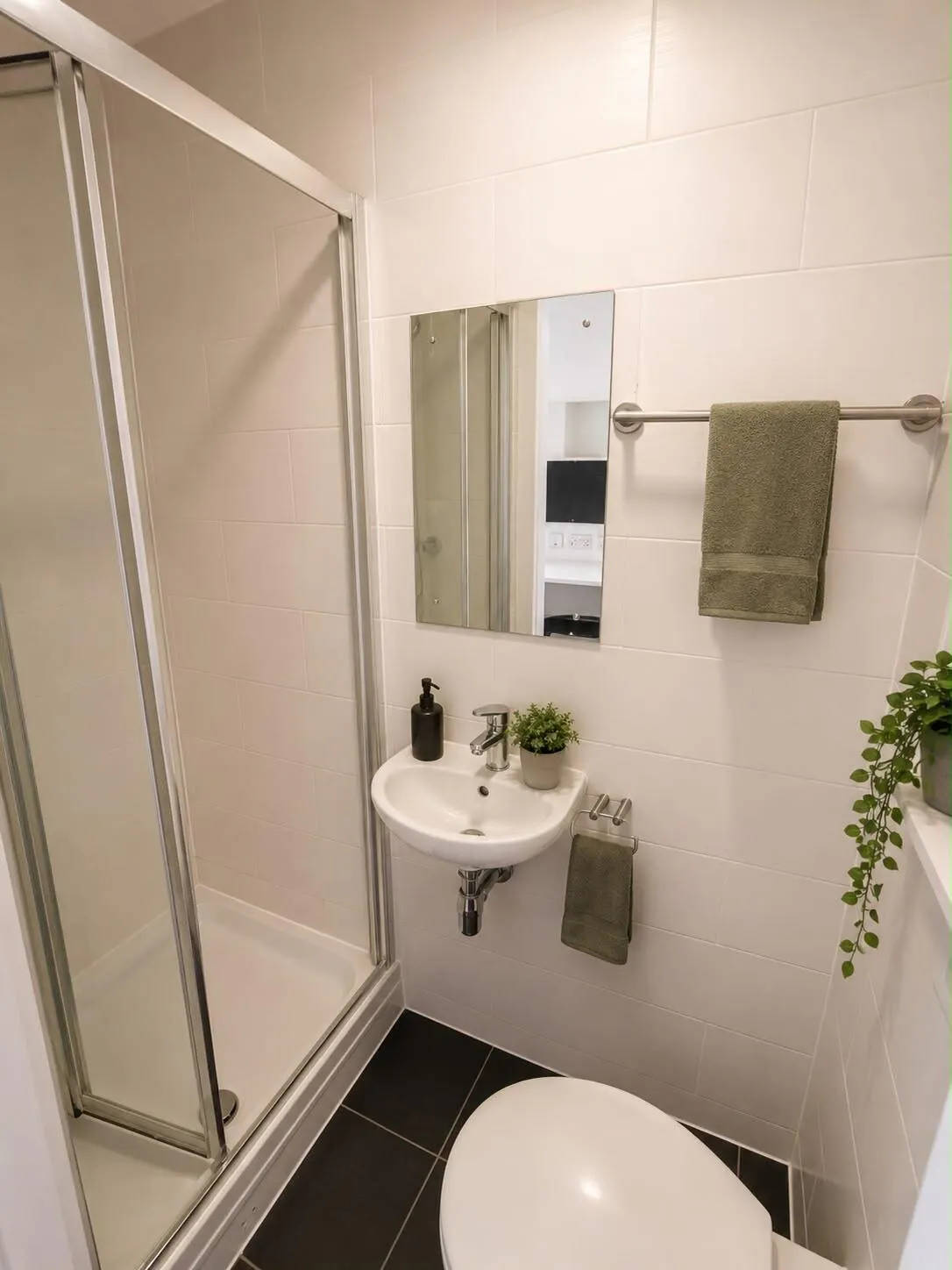 Premium Ensuite, Top Floor,