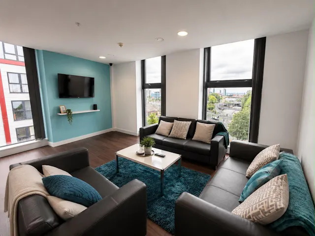 Premium Ensuite room image 3