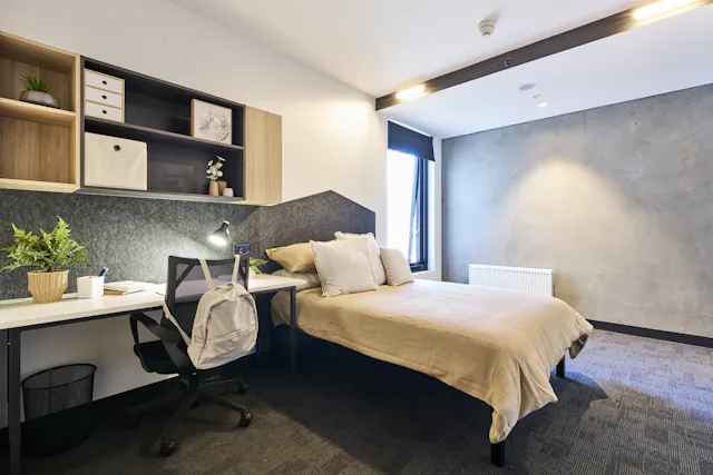 ACCESSIBLE (DDA COMPLIANT BATHROOM) room image 1