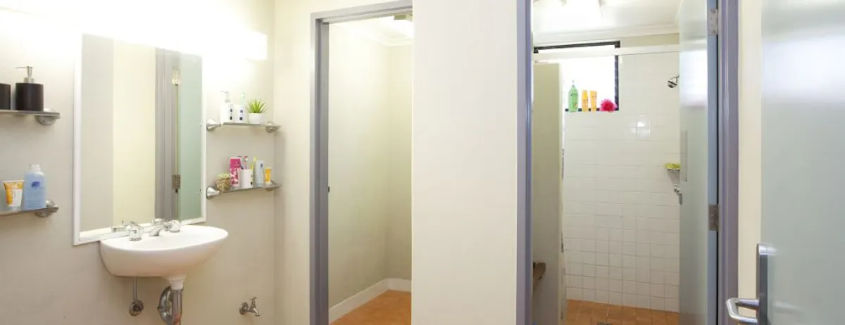 4 Bed Apartment BATHROOM