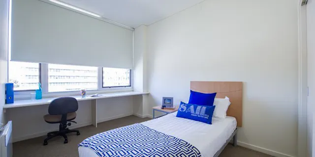 1 bedroom room image 1