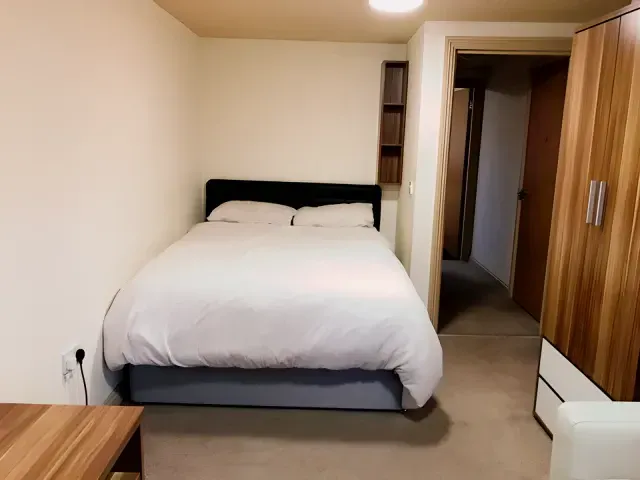 Deluxe Studio