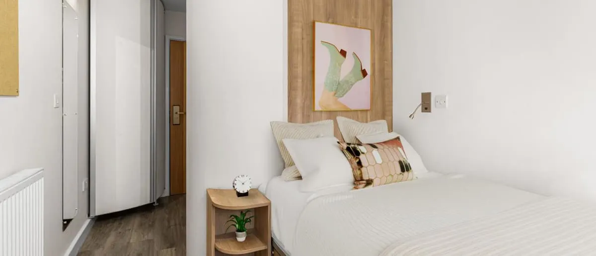 chapter-islington-london-Bronze Ensuite Shared (Upper Level)