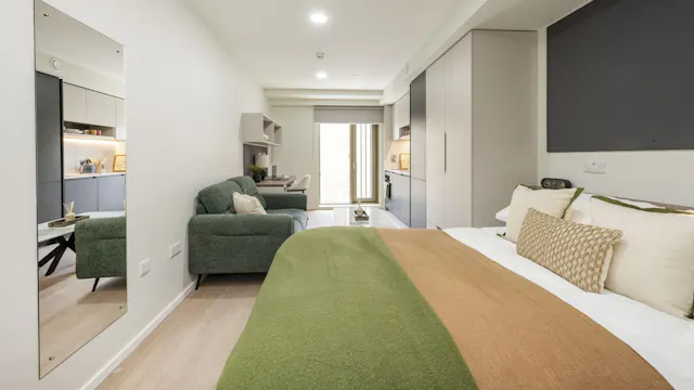 Premium Studio Plus room image 1