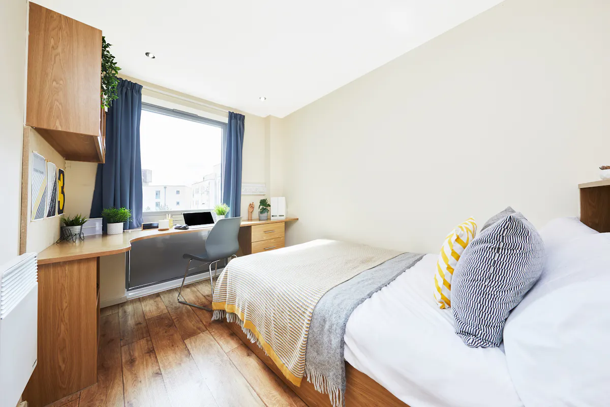 Bronze Ensuite ROOM