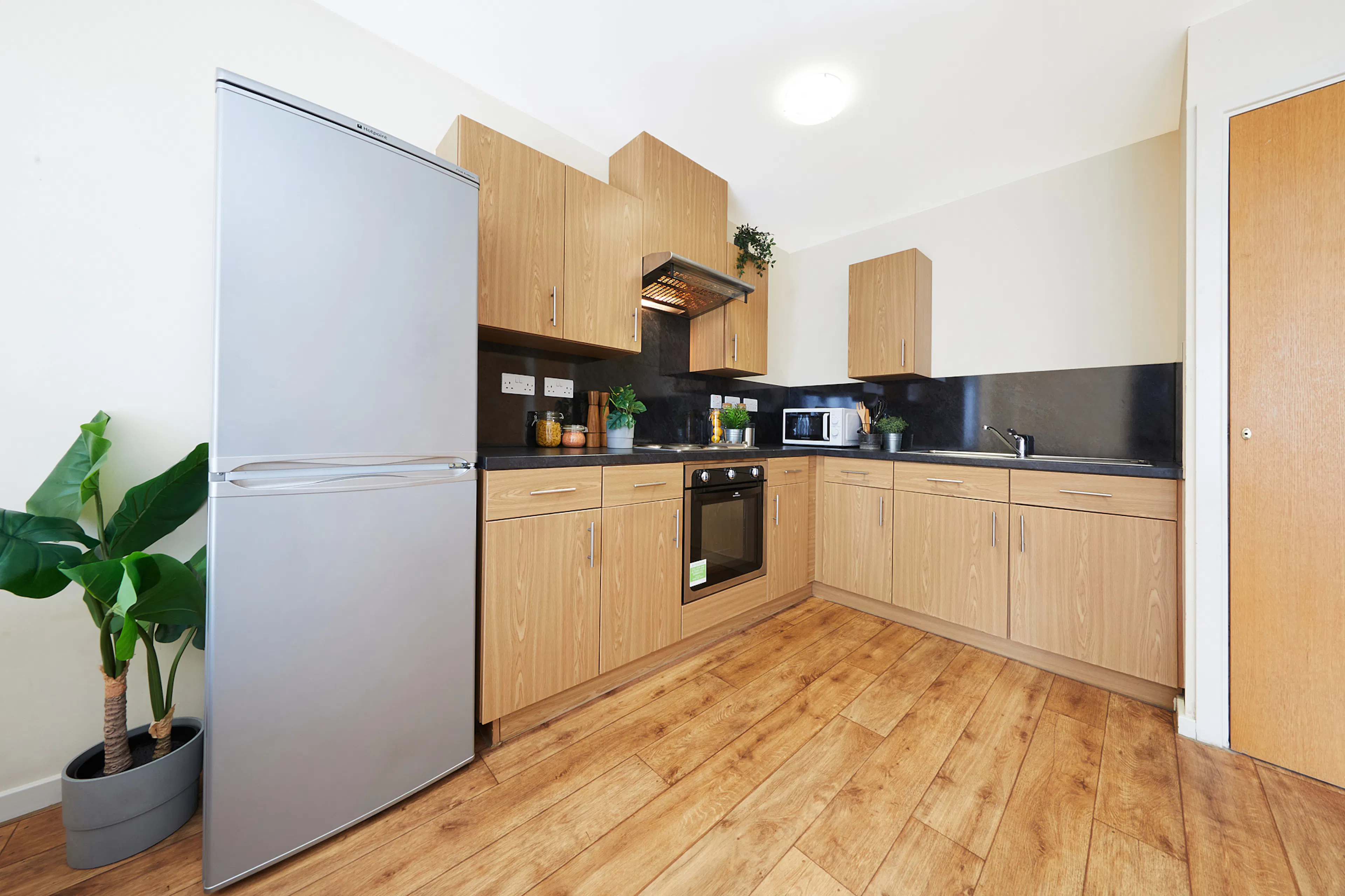 Bronze Ensuite KITCHEN 4