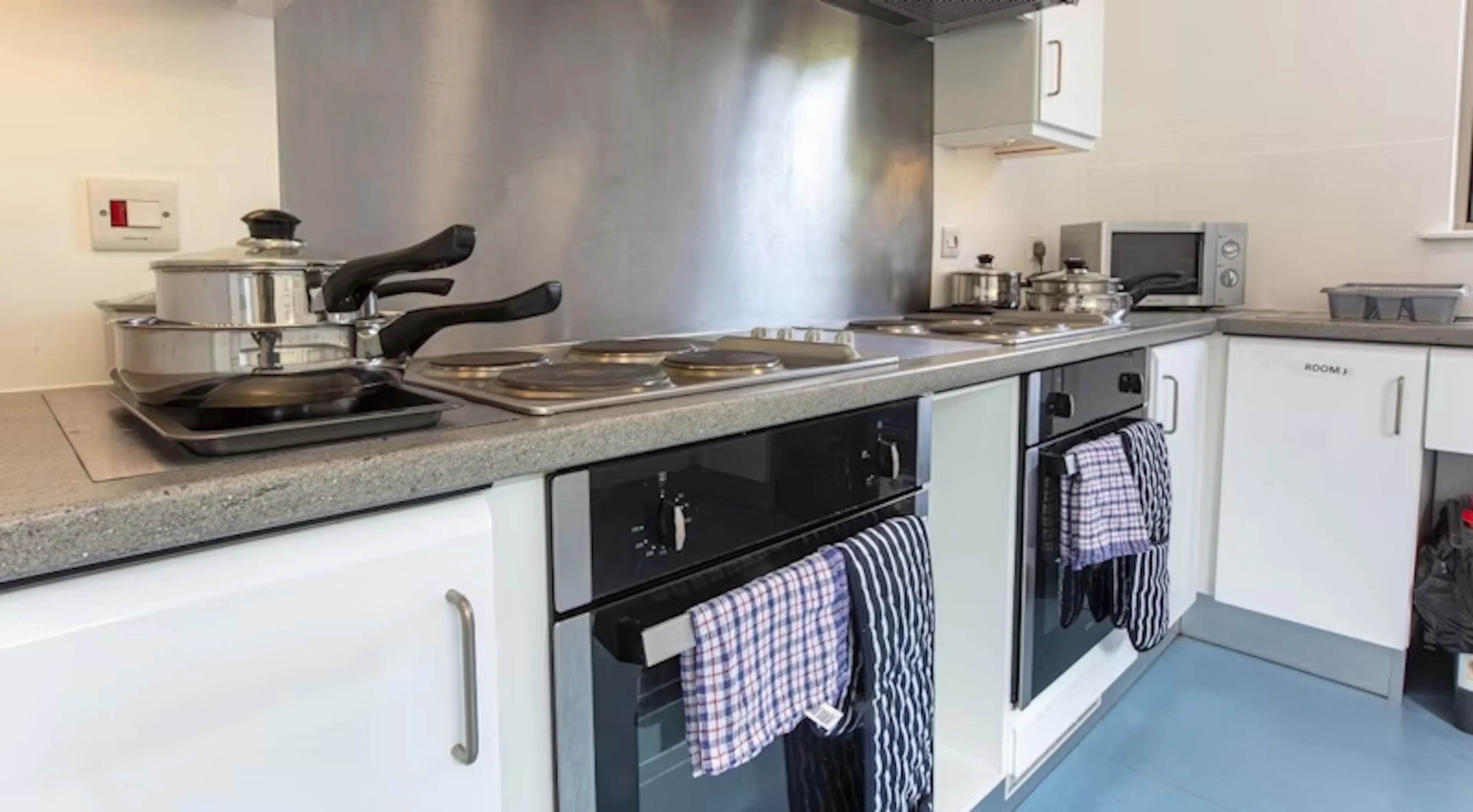 Standard KITCHEN 3