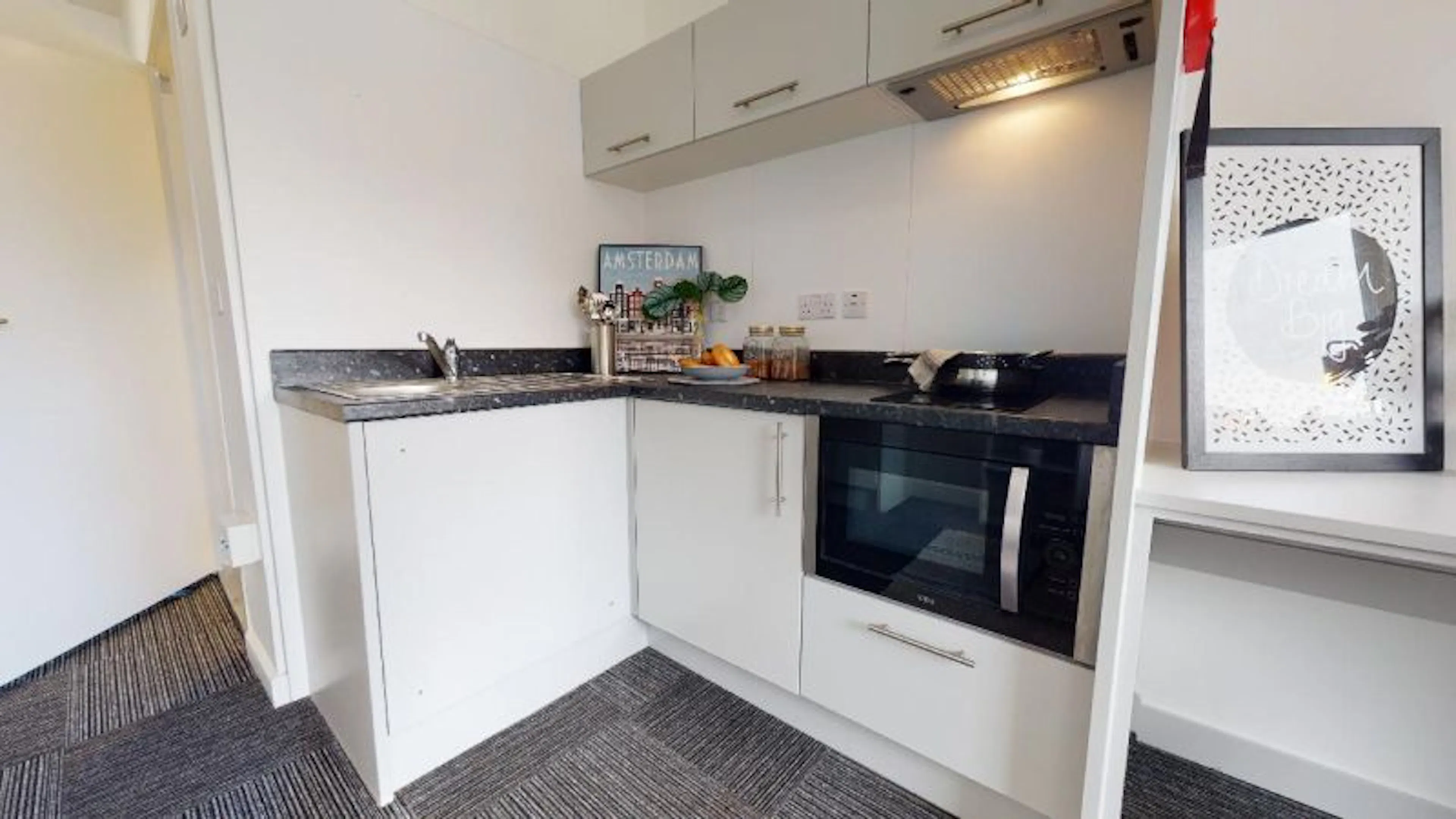 Bronze Studio Plus KITCHEN 3