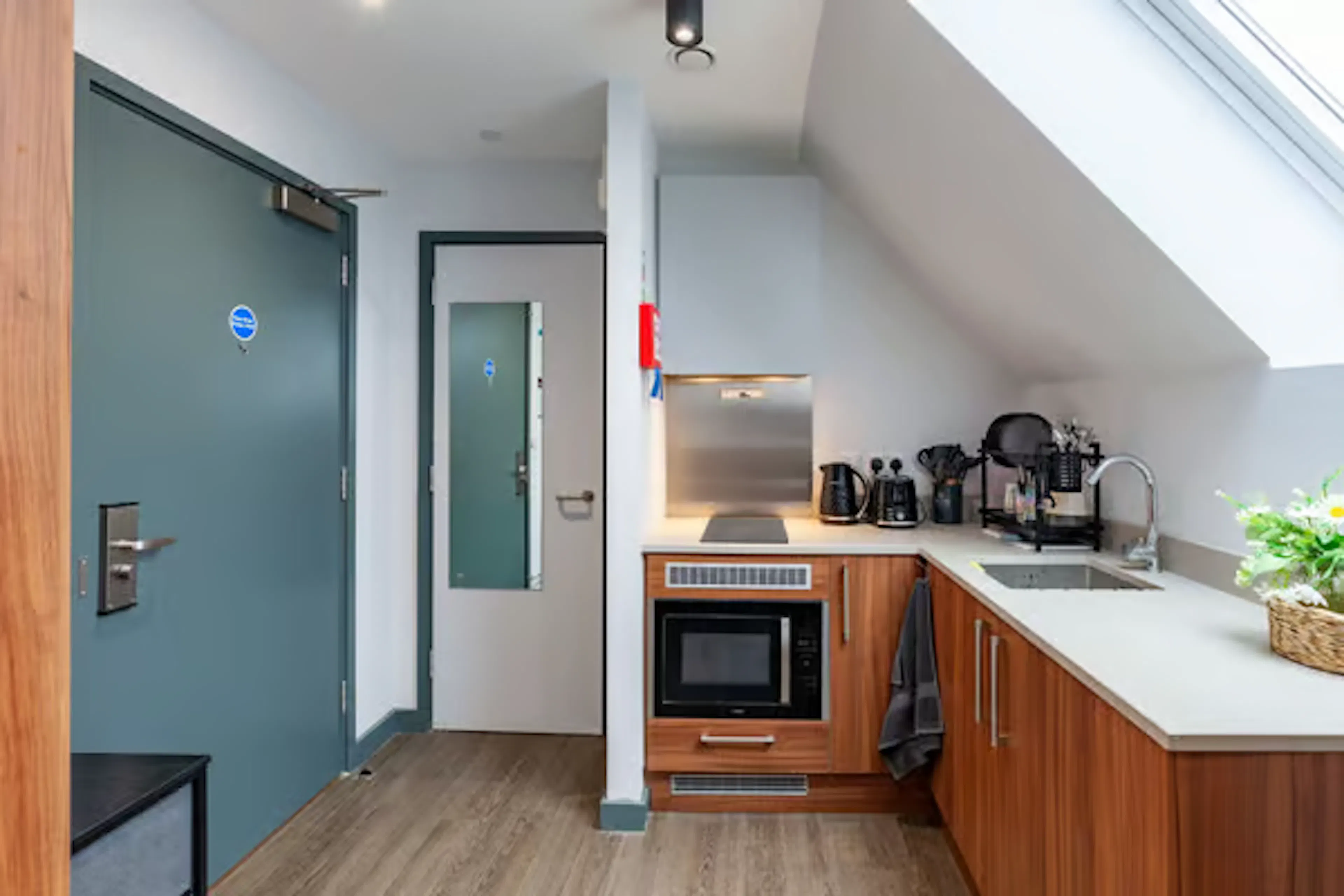 Classic Studio KITCHEN 4