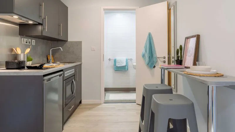 Gold One Bed Apartment Plus