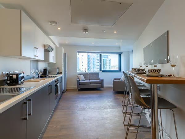 6 Bed Premium Ensuite