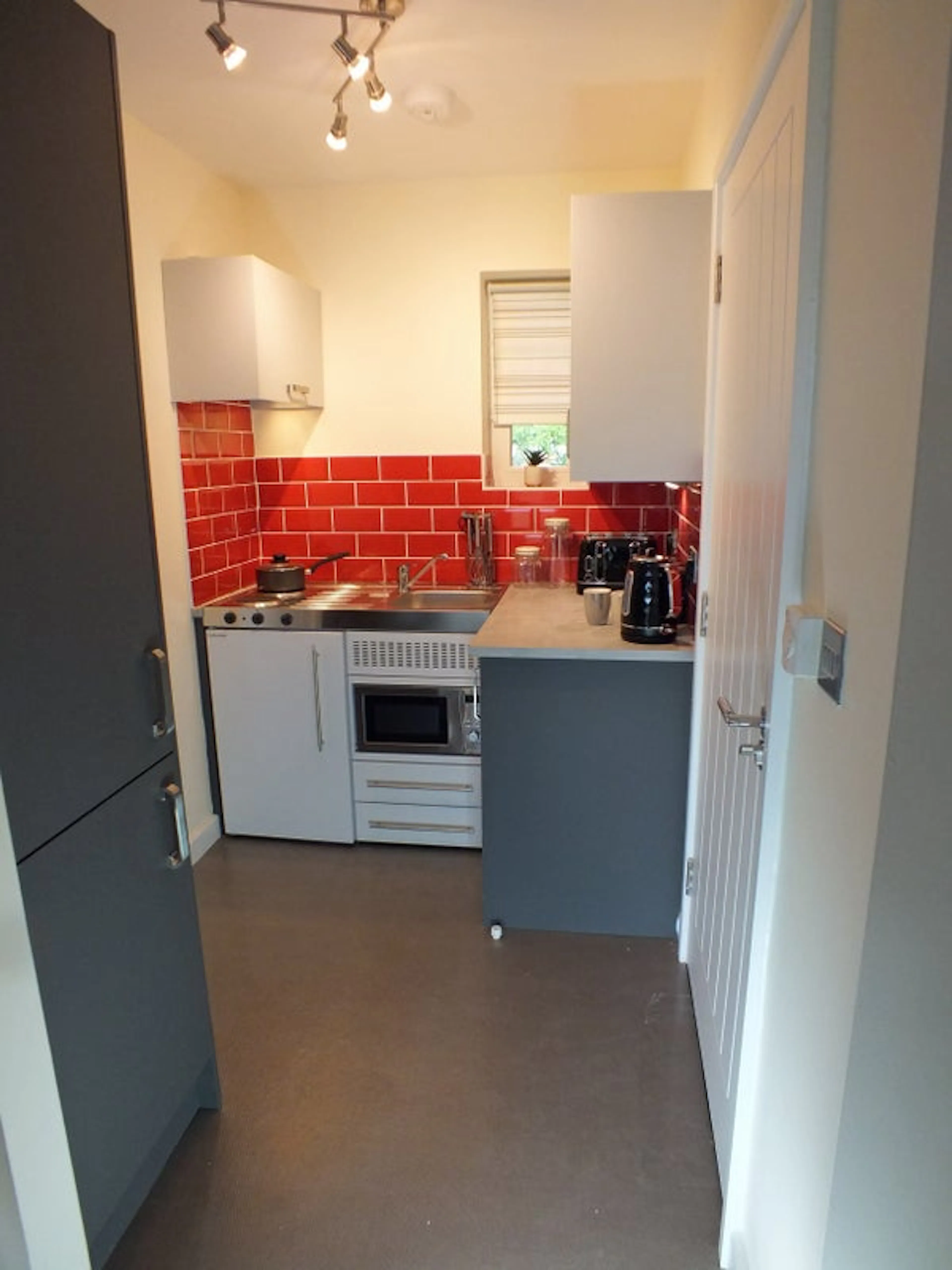 Premium Studio KITCHEN 3