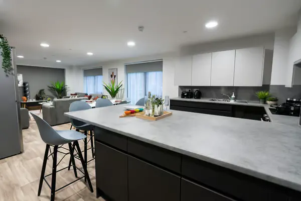Bronze En Suite KITCHEN 2