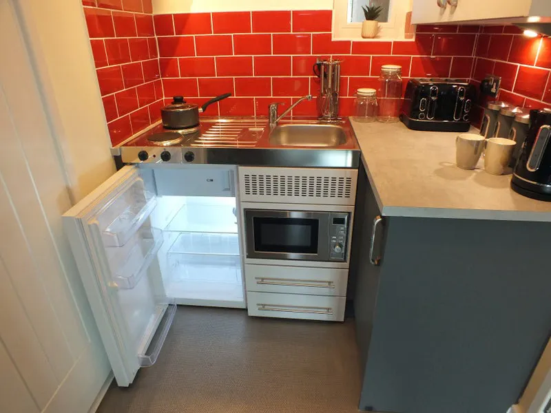 Premium Studio KITCHEN 4