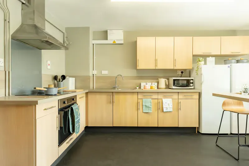 Standard Ensuite KITCHEN 4