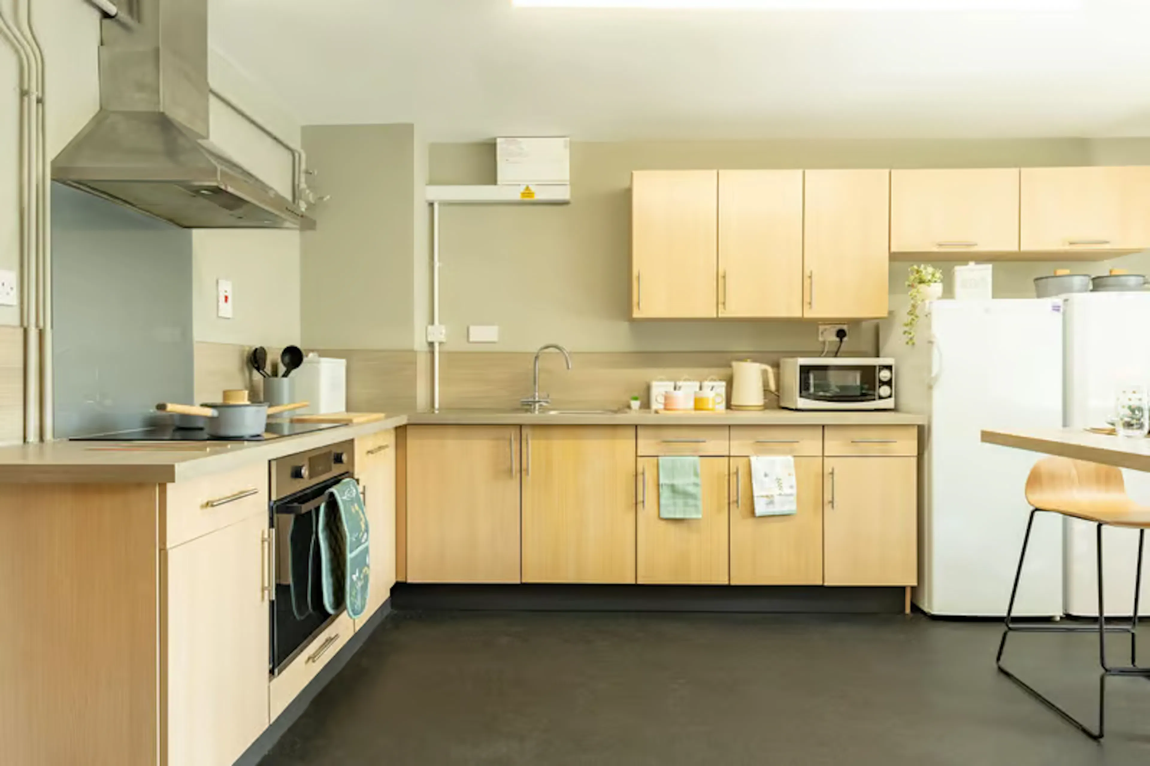 Standard Ensuite  KITCHEN 4