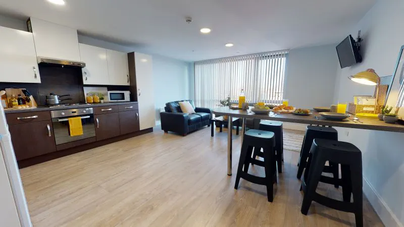 Bronze En Suite KITCHEN 4