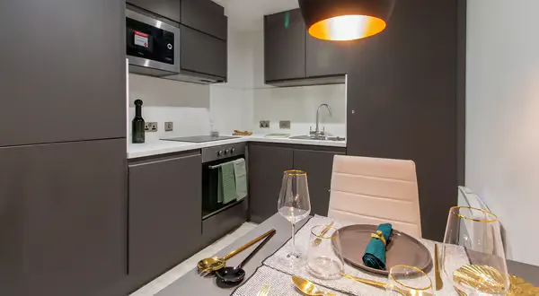 Classic 2 Bed Apartment KITCHEN 4