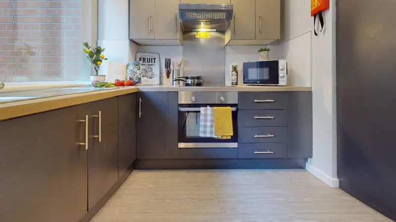 Bronze En Suite
