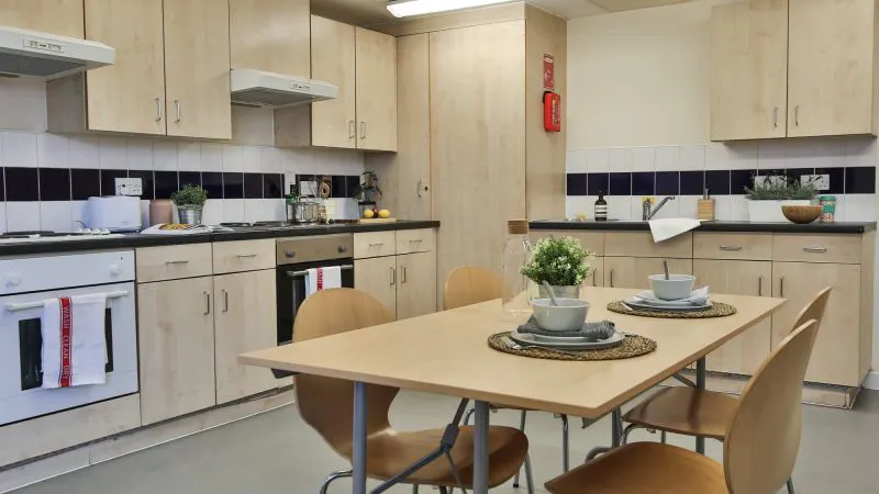 Bronze En Suite (Accessible)