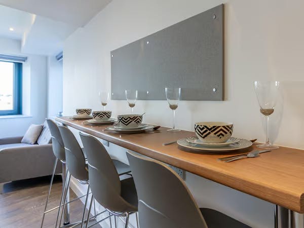 5 Bed Premium Ensuite