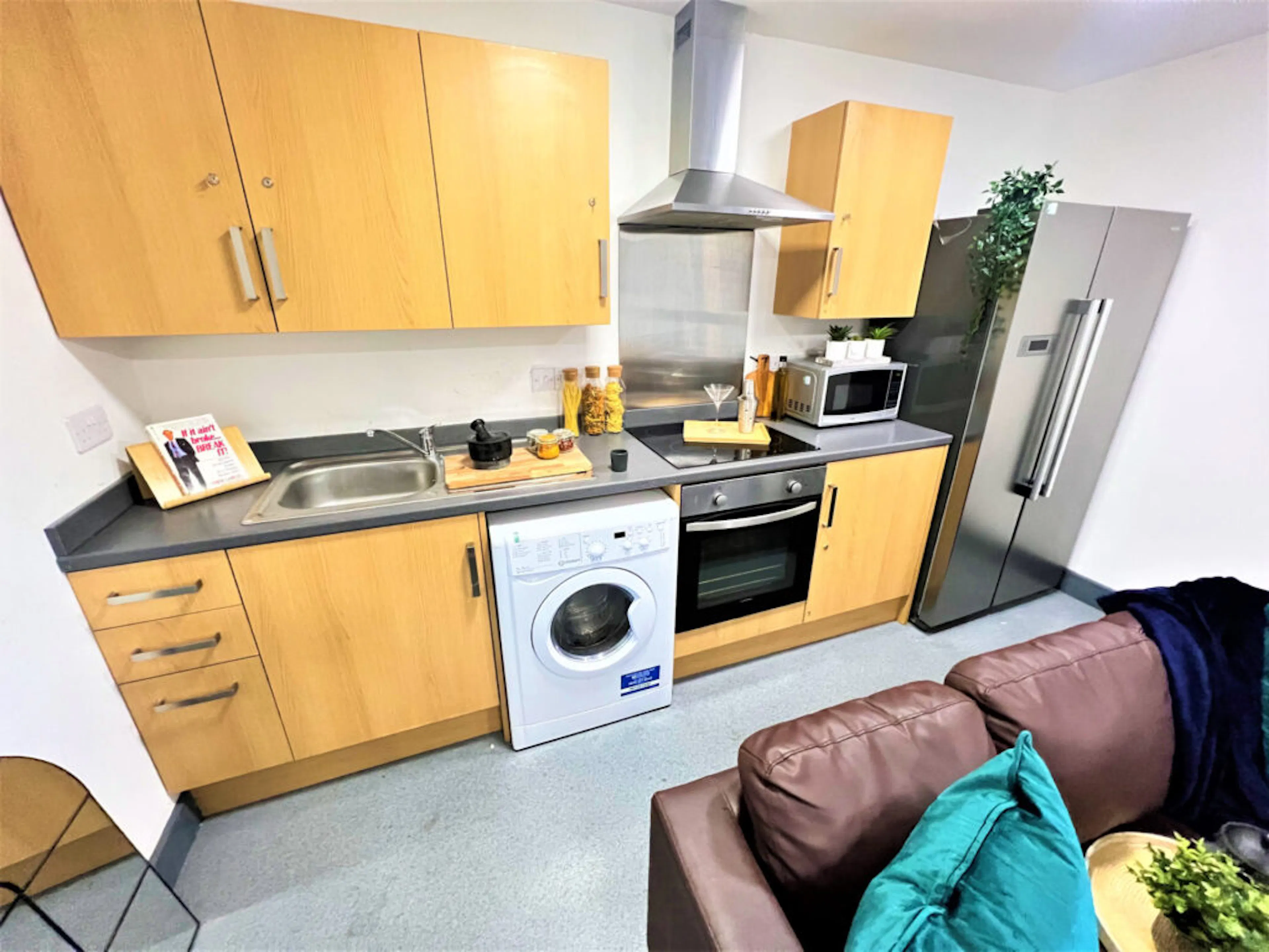 Deluxe En Suite KITCHEN 4