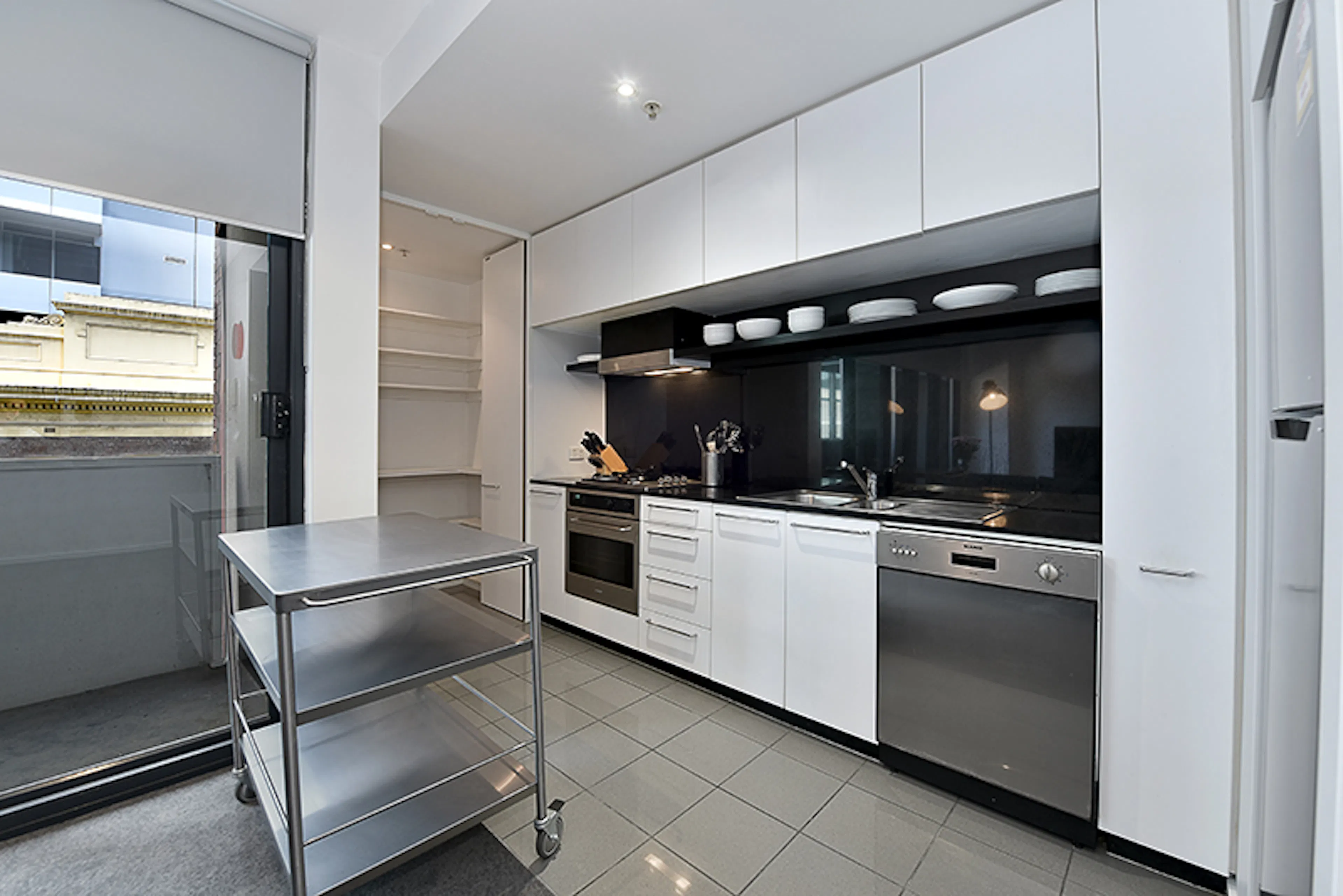 𝟐 𝐁𝐞𝐝𝐫𝐨𝐨𝐦 Apartments (506) KITCHEN 2