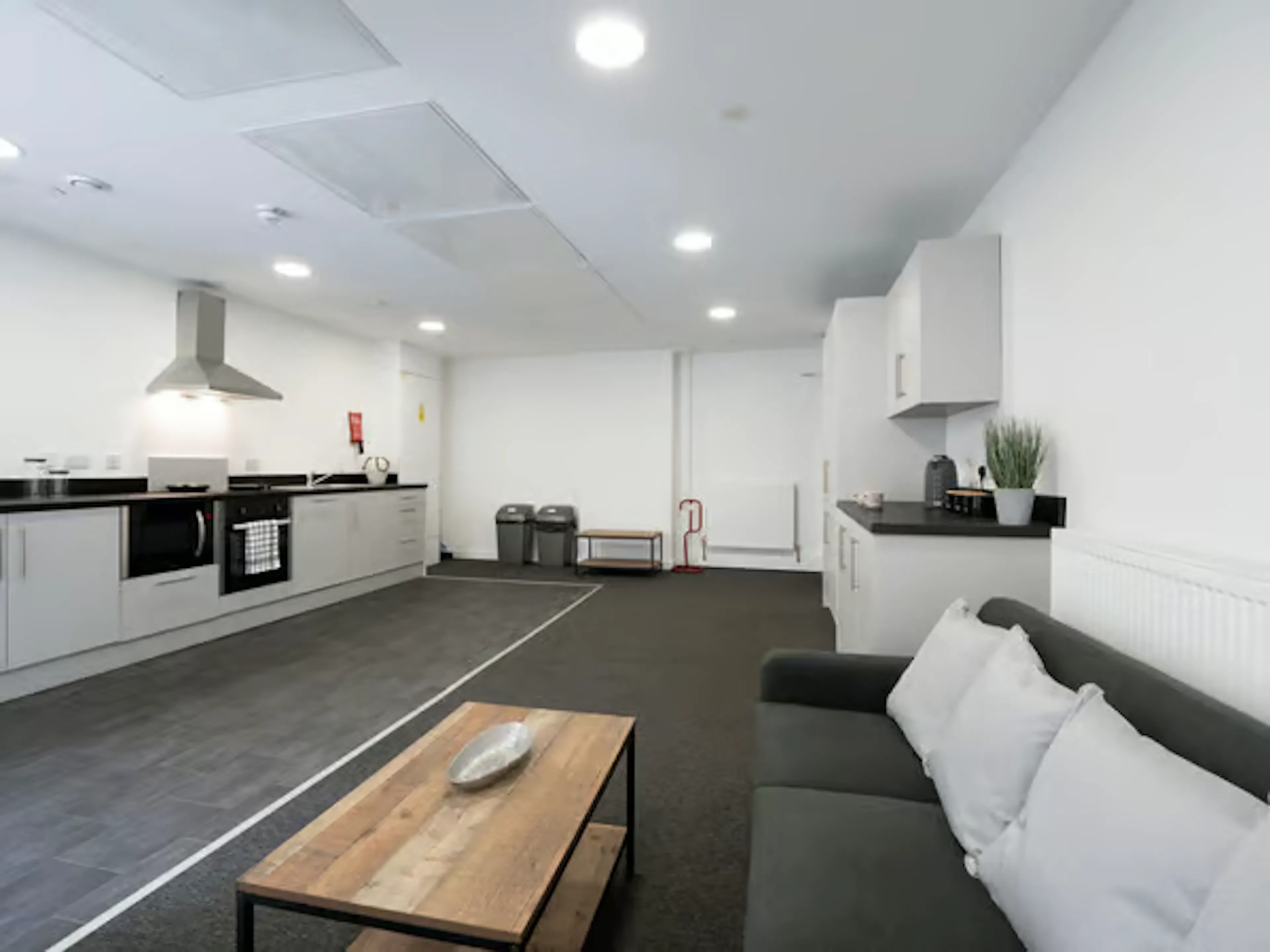 Classic Ensuite KITCHEN 3