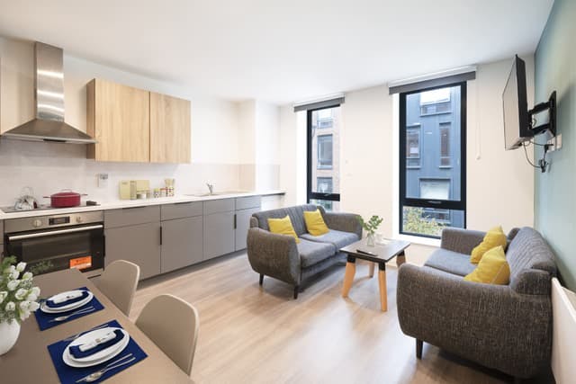 Silver Ensuite Penthouse