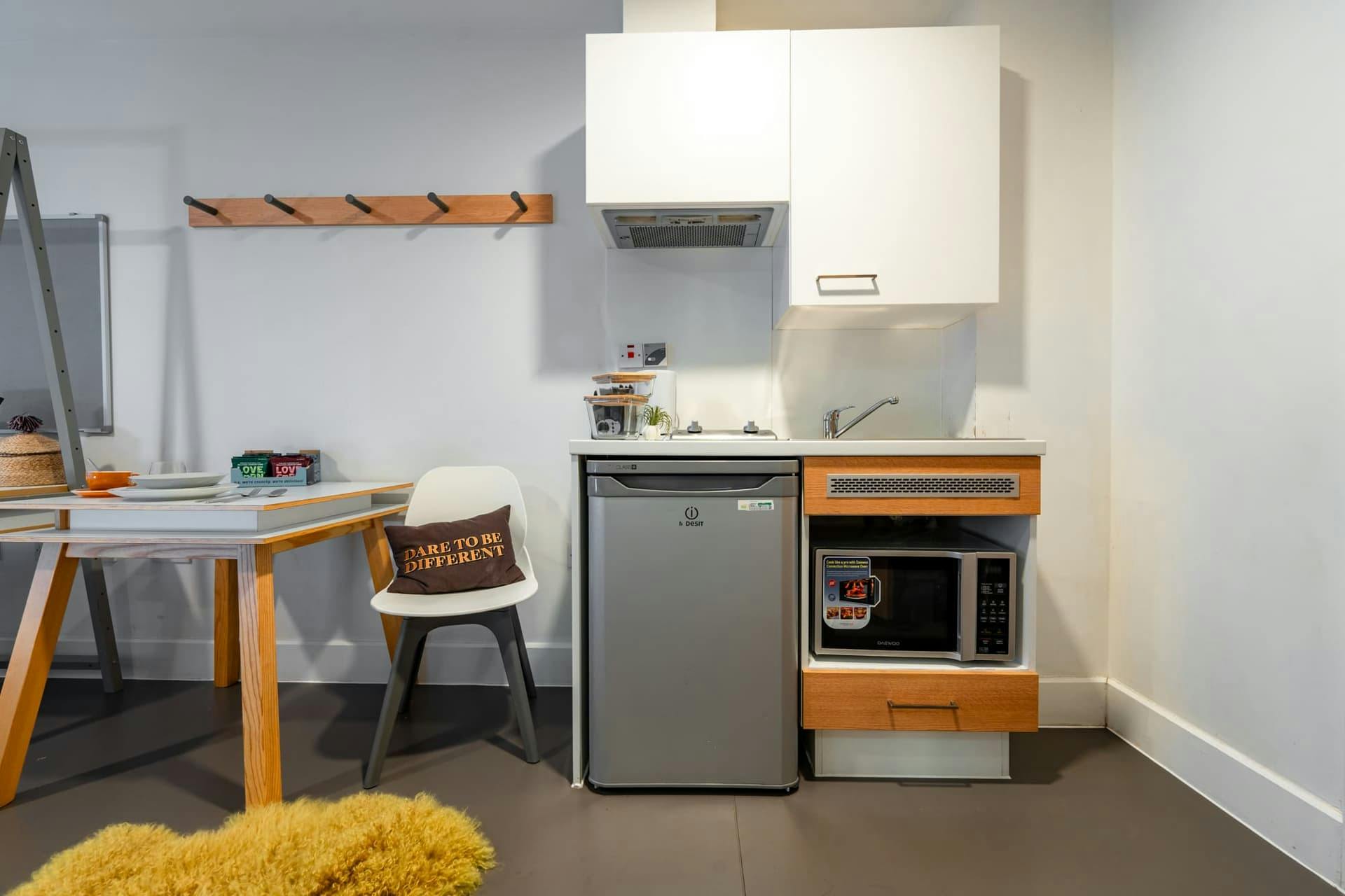 Silver Studio Mid Level